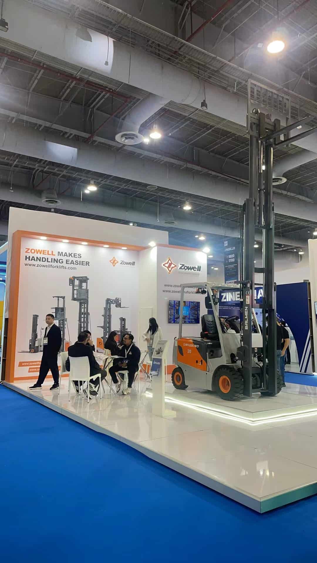 Компания Zowell Forklift успешно завершила мероприятие «Встретимся на саммите и выставке» в Мексике.