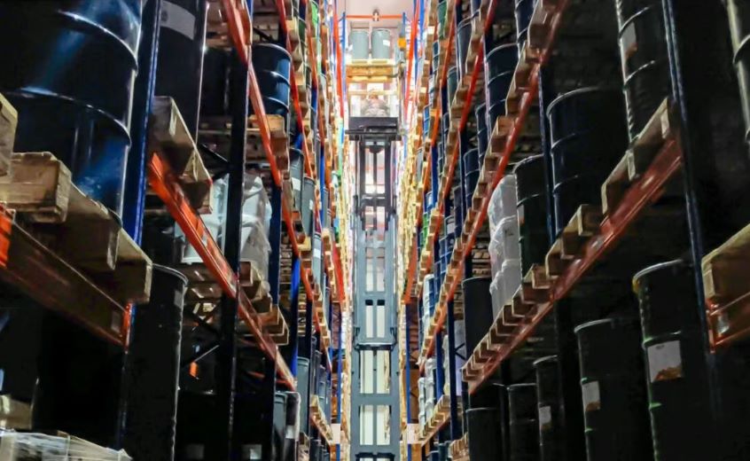 Пример из практики за рубежом | Трехсторонний вилочный погрузчик Man Up от Zowell